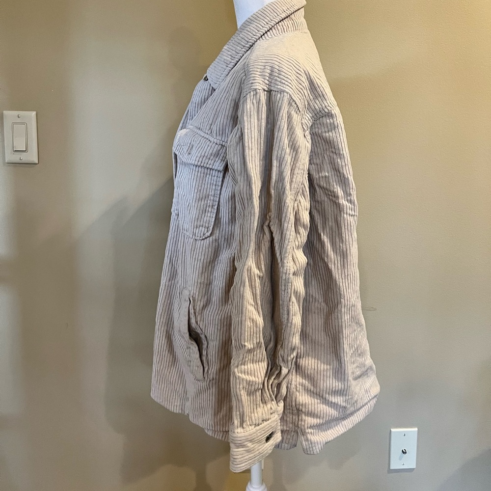 Cream Oversized Shacket Size Small - image 2